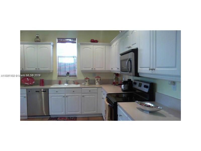 For Rent: $3,690 (4 beds, 3 baths, 2514 Square Feet)