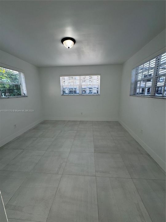 For Rent: $2,000 (1 beds, 1 baths, 2629 Square Feet)