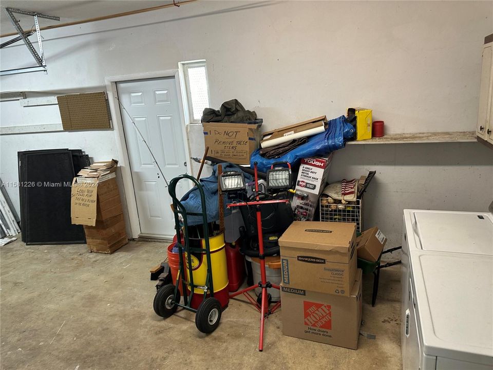 Недавно продано: $549,000 (3 спален, 2 ванн, 1644 Квадратных фут)