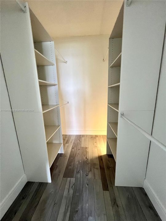 For Rent: $2,500 (1 beds, 1 baths, 744 Square Feet)