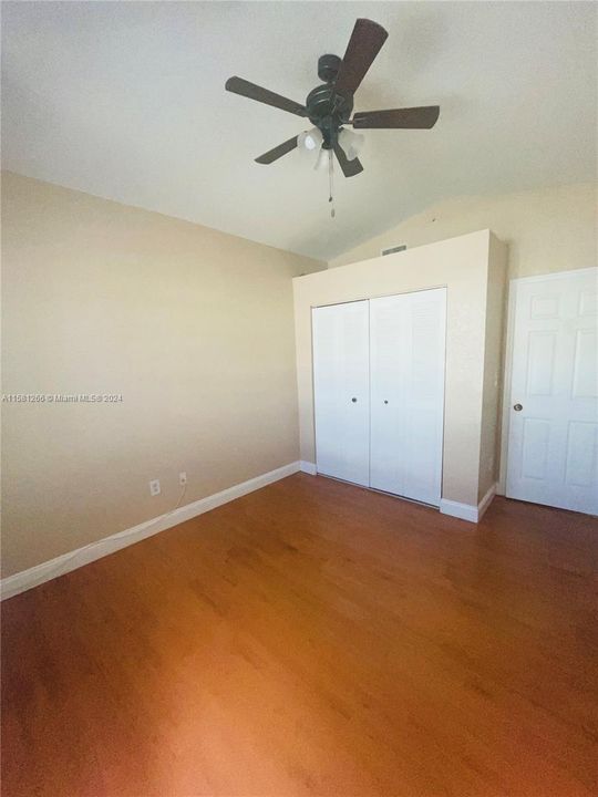 For Rent: $2,750 (3 beds, 3 baths, 1285 Square Feet)