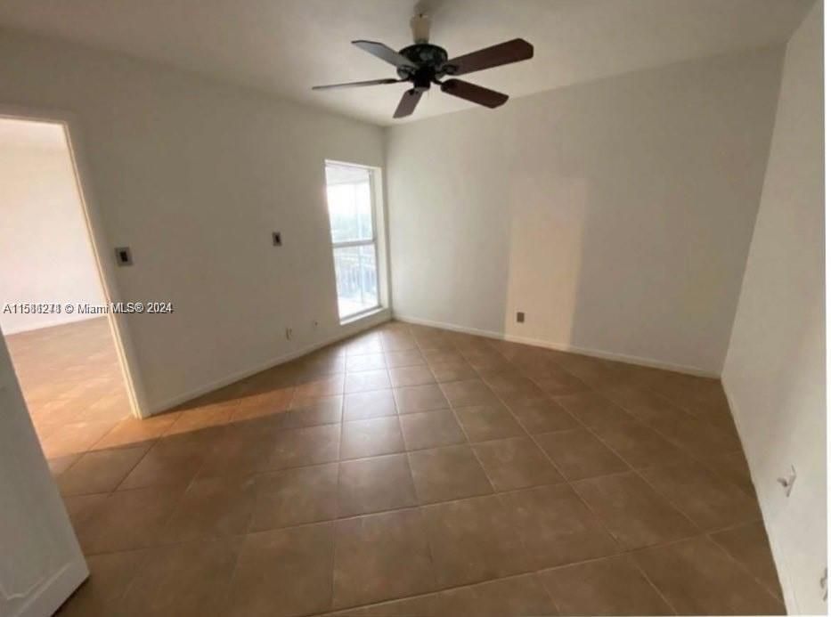 For Rent: $1,800 (1 beds, 1 baths, 600 Square Feet)