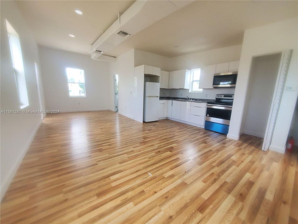 Recently Rented: $1,450 (0 beds, 1 baths, 0 Square Feet)