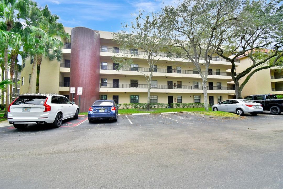 Active With Contract: $2,100 (2 beds, 2 baths, 0 Square Feet)