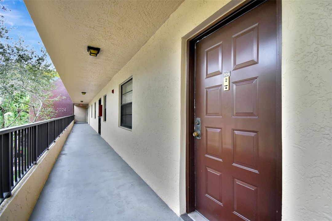 Active With Contract: $2,100 (2 beds, 2 baths, 0 Square Feet)