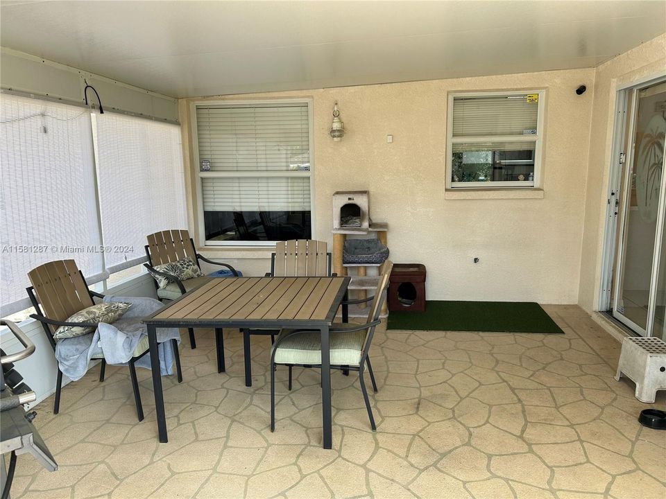 For Sale: $359,900 (3 beds, 2 baths, 1511 Square Feet)