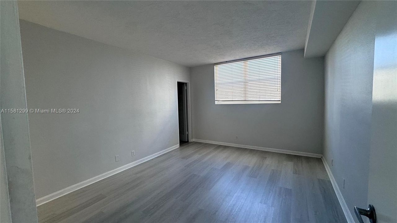 For Rent: $2,350 (1 beds, 1 baths, 1021 Square Feet)