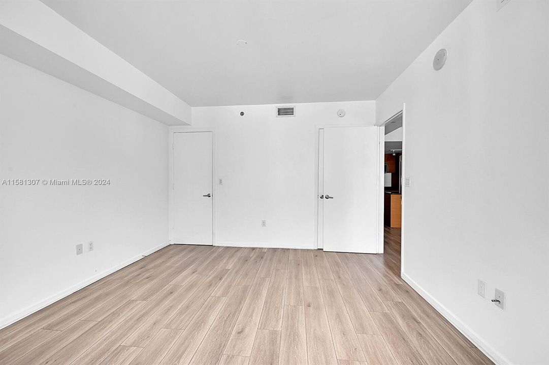 Recently Rented: $2,700 (1 beds, 1 baths, 700 Square Feet)