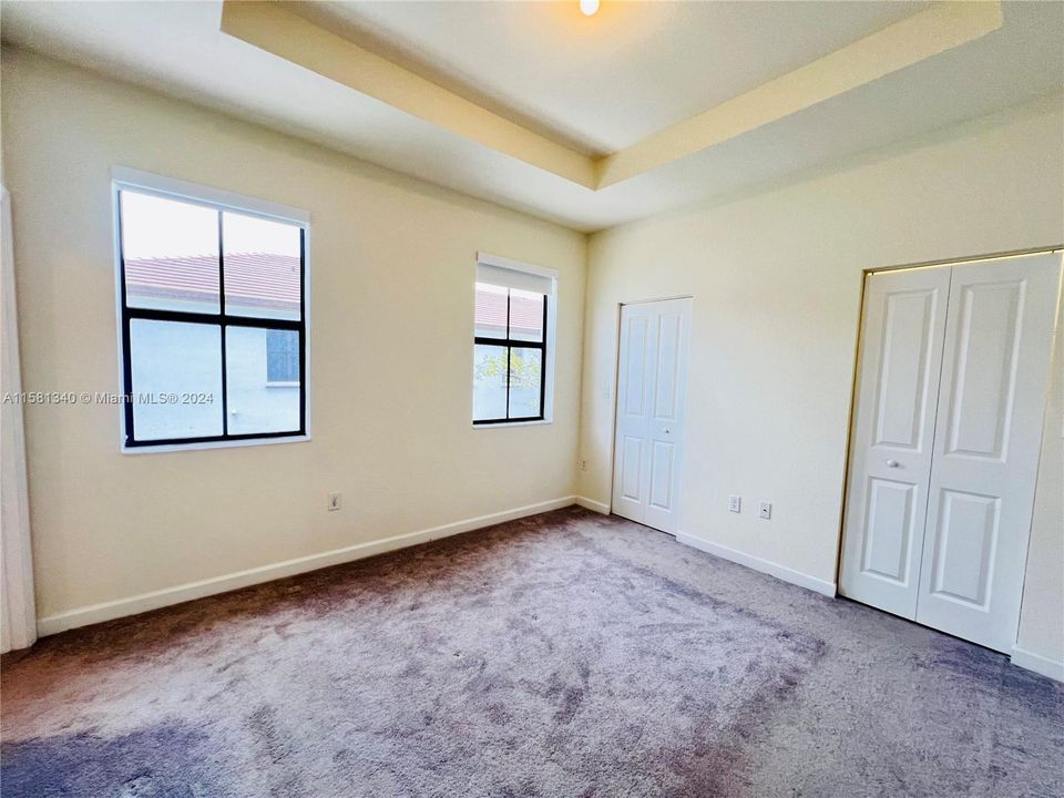For Rent: $3,300 (3 beds, 2 baths, 1376 Square Feet)