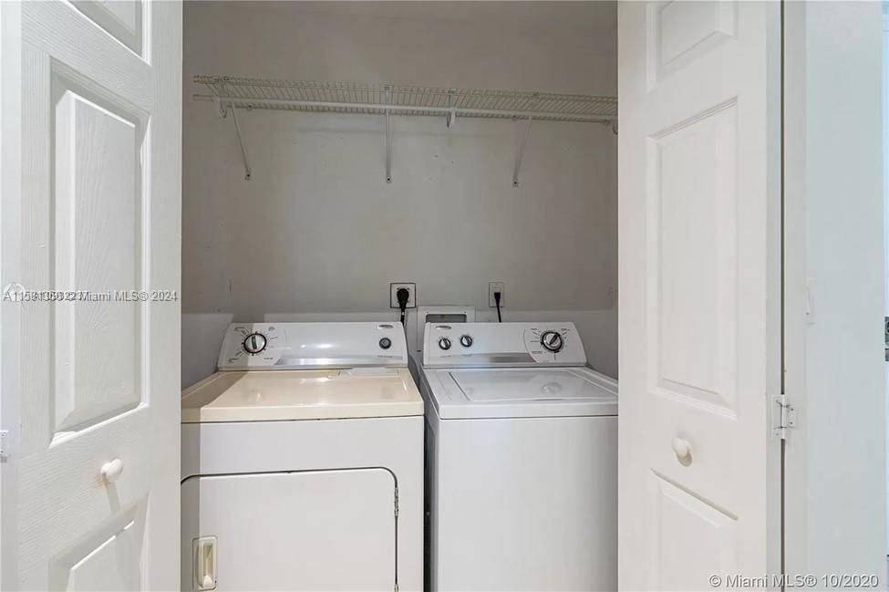For Rent: $3,750 (2 beds, 2 baths, 1368 Square Feet)