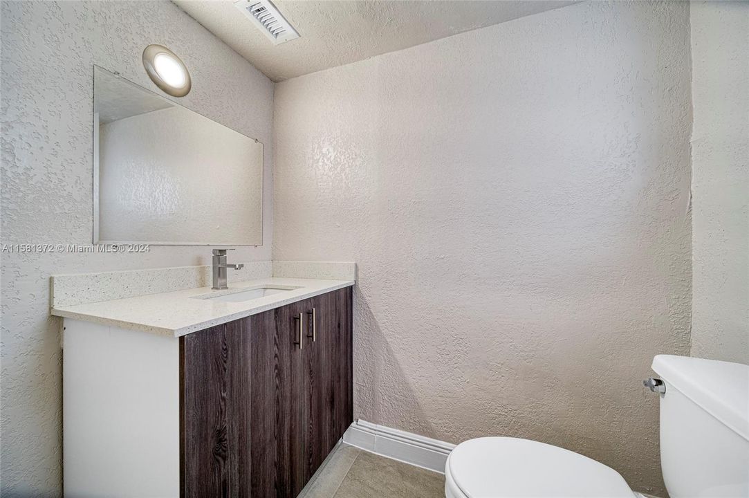 最近租的: $2,400 (2 贝兹, 2 浴室, 796 平方英尺)