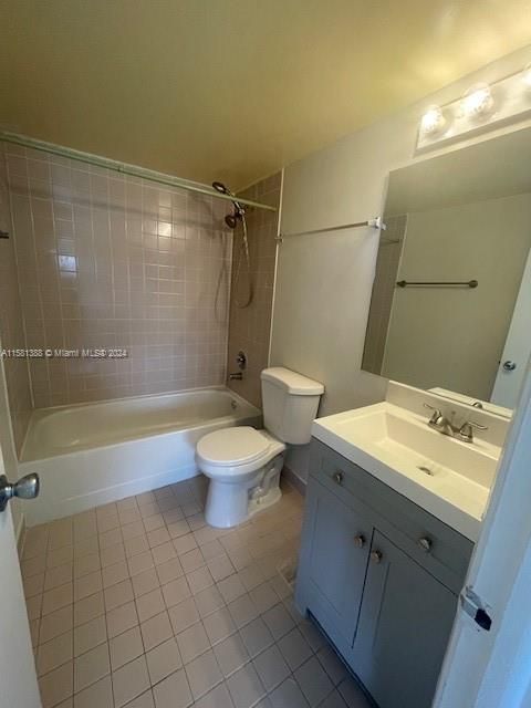 For Rent: $2,200 (2 beds, 2 baths, 980 Square Feet)
