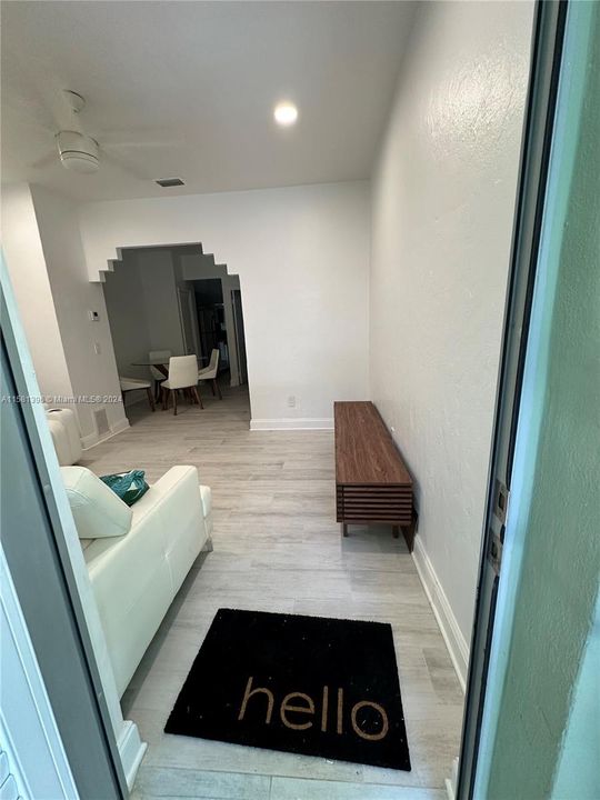 For Rent: $2,250 (1 beds, 1 baths, 401 Square Feet)