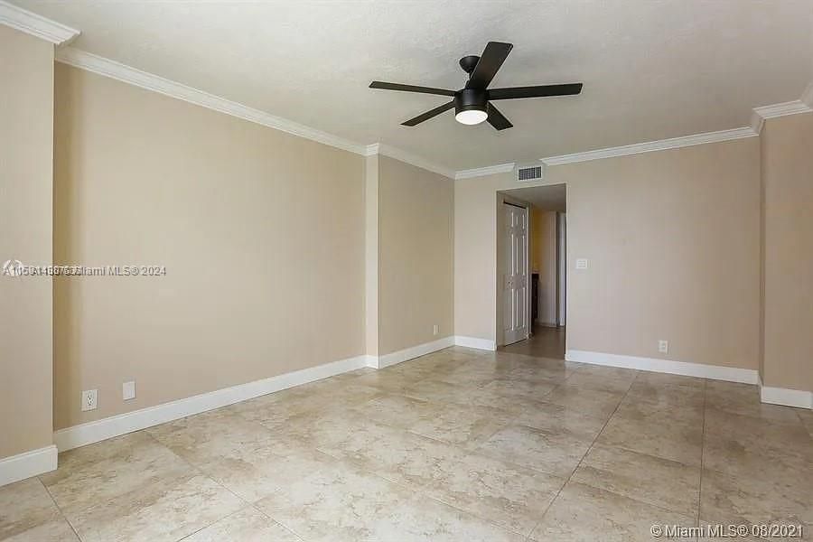 For Rent: $2,800 (1 beds, 1 baths, 1000 Square Feet)