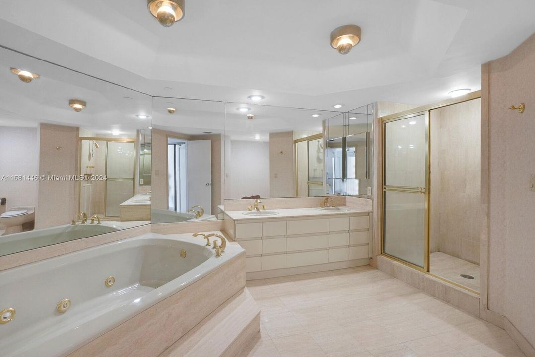 待售: $980,000 (3 贝兹, 3 浴室, 2470 平方英尺)