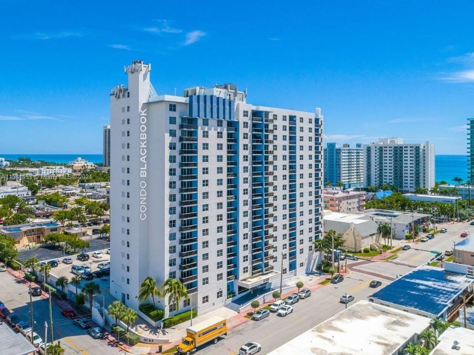 Recently Sold: $425,000 (2 beds, 2 baths, 1287 Square Feet)