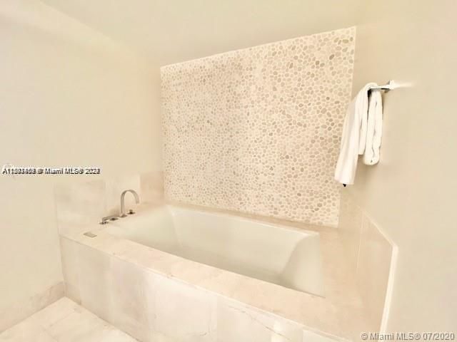 For Rent: $11,700 (2 beds, 3 baths, 1487 Square Feet)