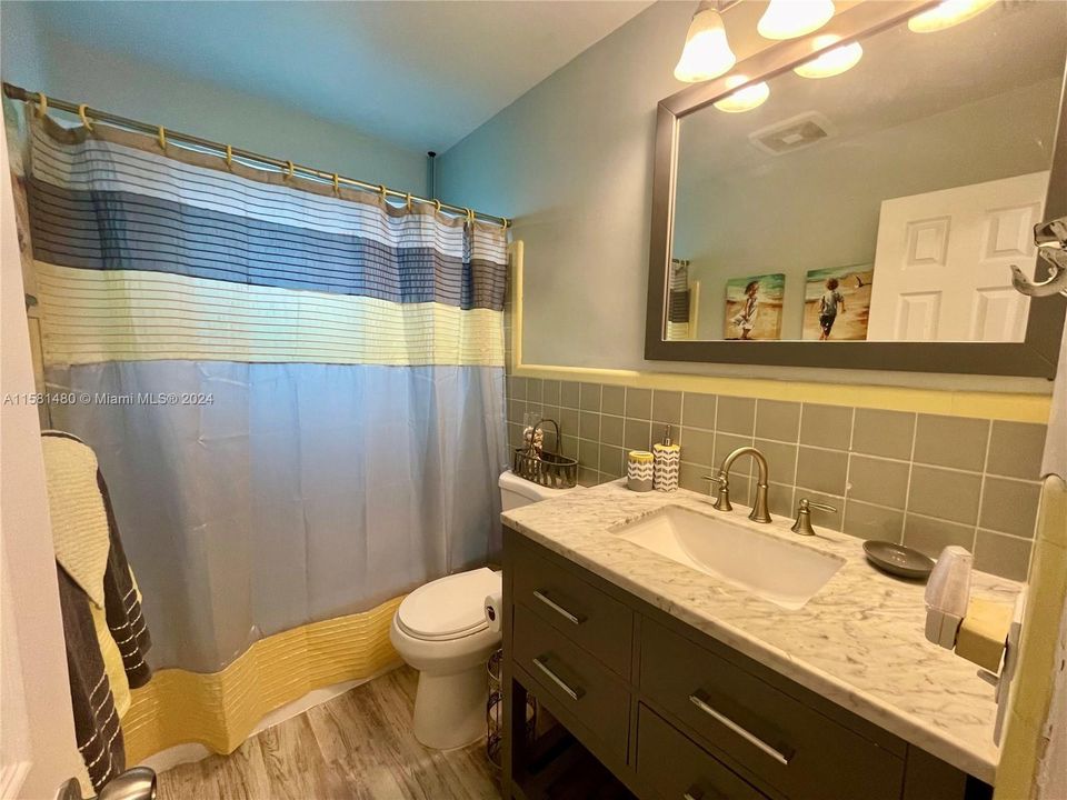 For Rent: $4,800 (3 beds, 2 baths, 1659 Square Feet)