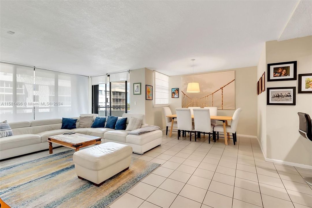 Active With Contract: $4,900 (2 beds, 2 baths, 1435 Square Feet)
