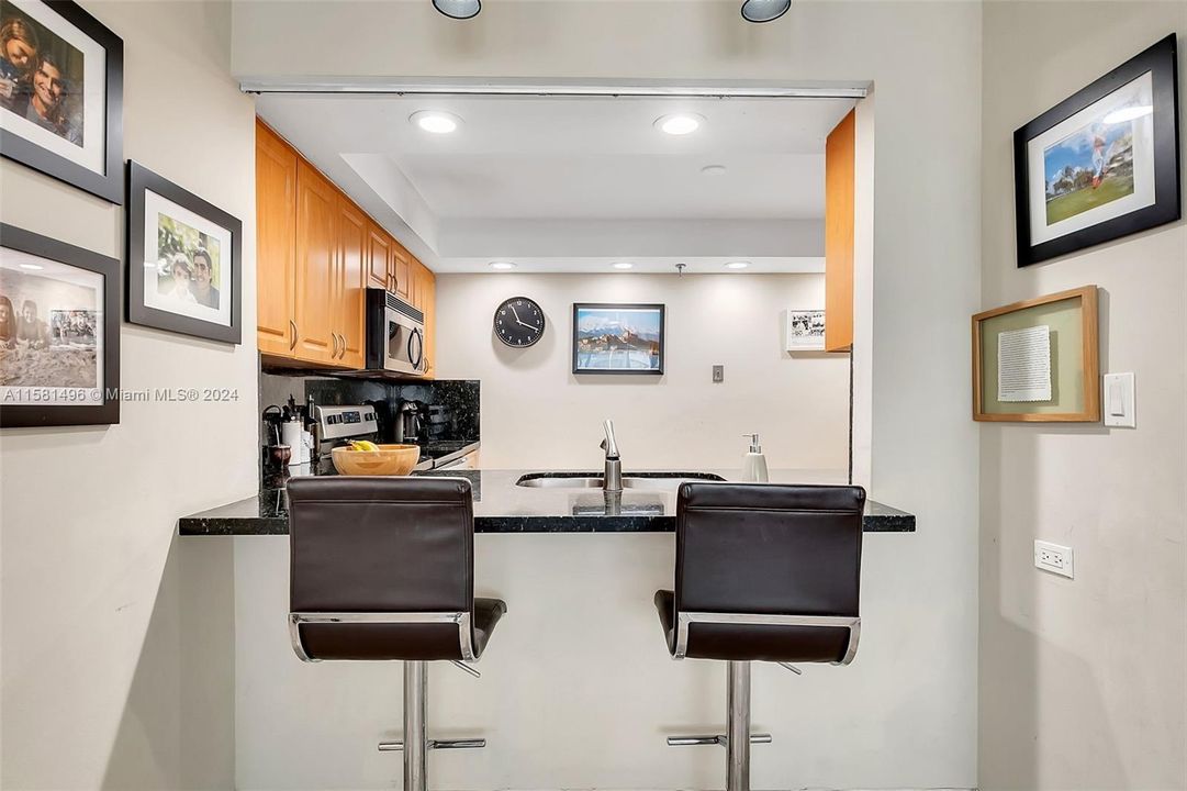 Active With Contract: $4,900 (2 beds, 2 baths, 1435 Square Feet)