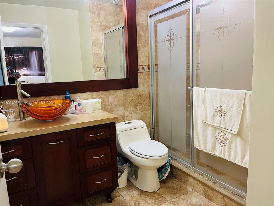 Recientemente alquilado: $2,300 (2 camas, 2 baños, 870 Pies cuadrados)