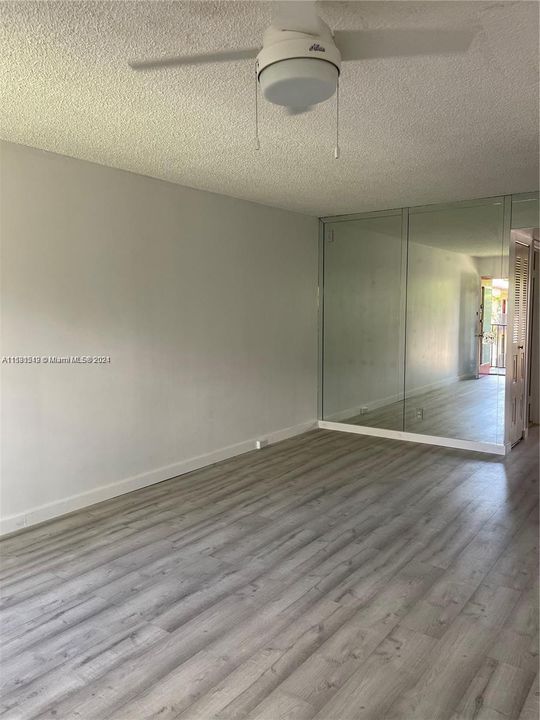 For Rent: $1,600 (1 beds, 1 baths, 811 Square Feet)