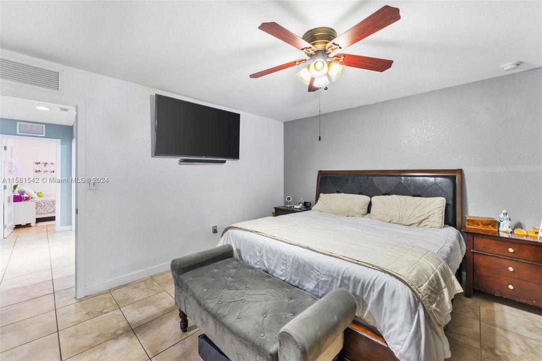 For Sale: $599,000 (4 beds, 2 baths, 1642 Square Feet)