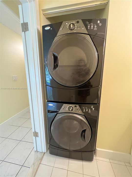 Front loading washer/dryer