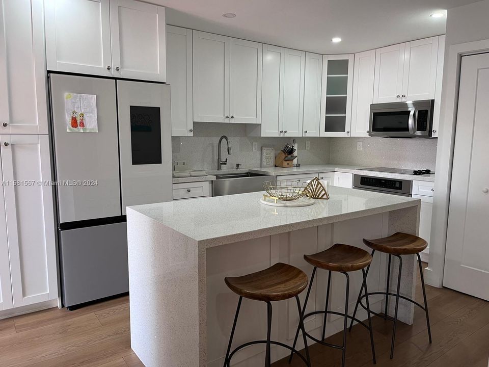 For Rent: $2,900 (2 beds, 2 baths, 1234 Square Feet)