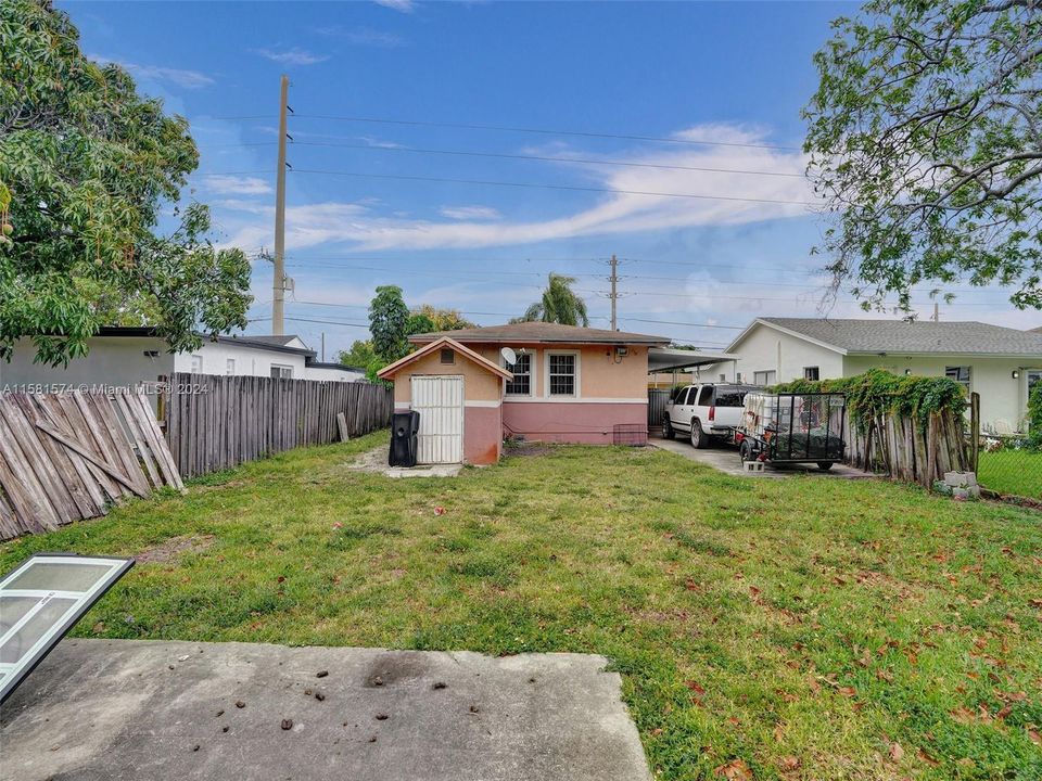 For Sale: $535,000 (3 beds, 1 baths, 1014 Square Feet)