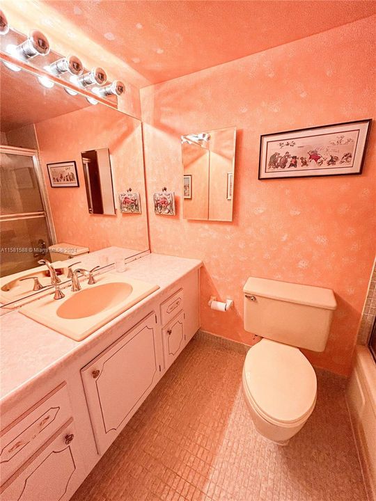 待售: $295,000 (2 贝兹, 2 浴室, 1135 平方英尺)