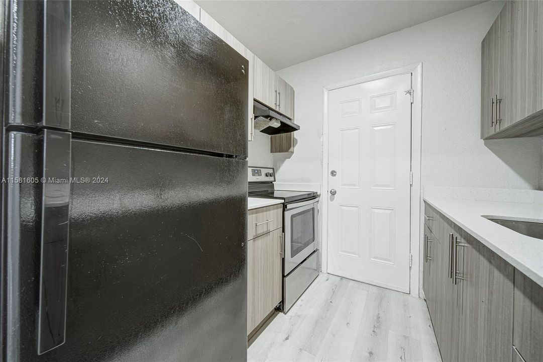 Recently Rented: $1,850 (1 beds, 1 baths, 583 Square Feet)
