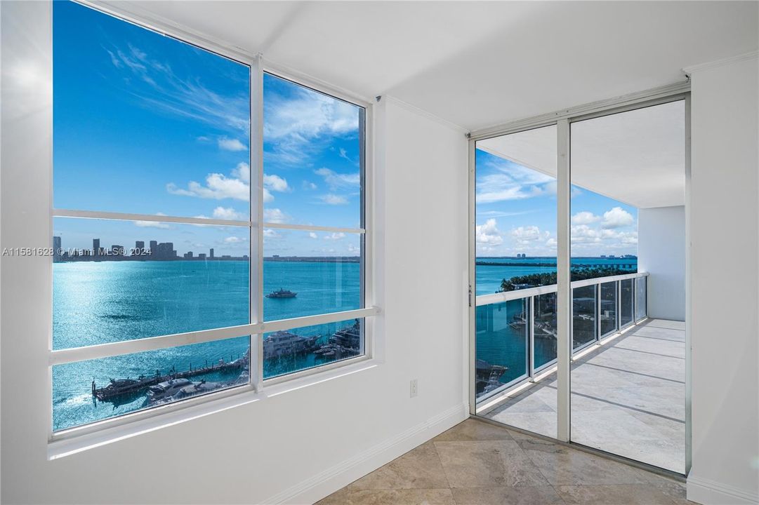 Active With Contract: $1,300,000 (2 beds, 2 baths, 1270 Square Feet)