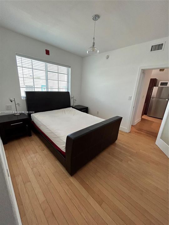 For Rent: $1,999 (1 beds, 1 baths, 595 Square Feet)