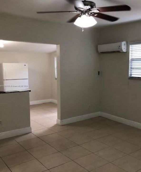 For Rent: $1,600 (1 beds, 1 baths, 1910 Square Feet)