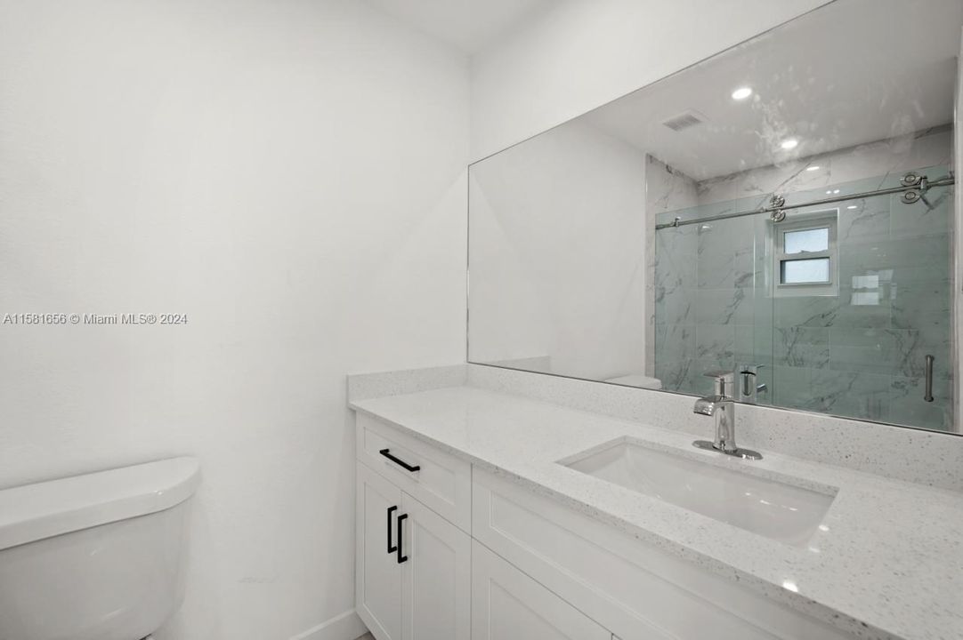 For Sale: $569,000 (3 beds, 2 baths, 1389 Square Feet)