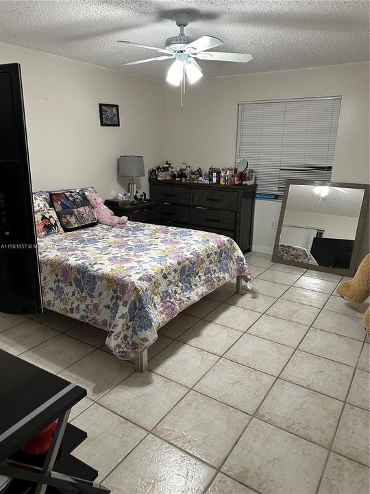 For Rent: $2,700 (3 beds, 2 baths, 1277 Square Feet)