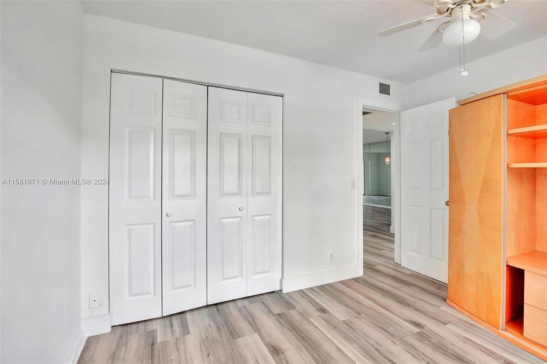For Sale: $275,000 (2 beds, 2 baths, 1192 Square Feet)