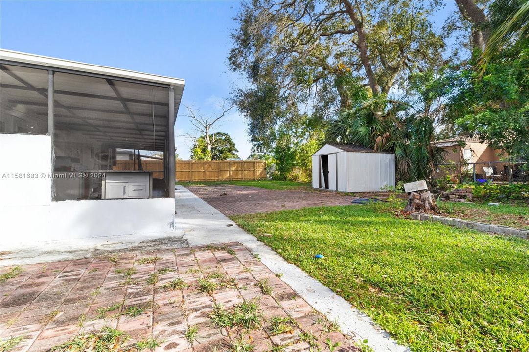 For Sale: $480,000 (4 beds, 2 baths, 1146 Square Feet)