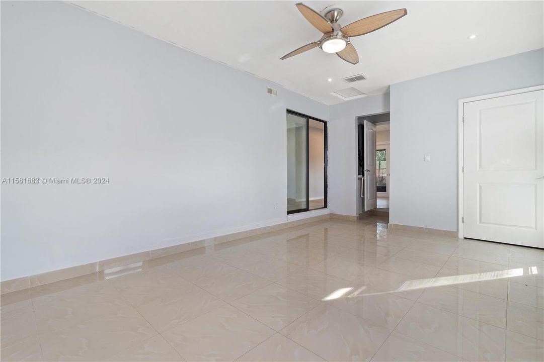 For Sale: $480,000 (4 beds, 2 baths, 1146 Square Feet)