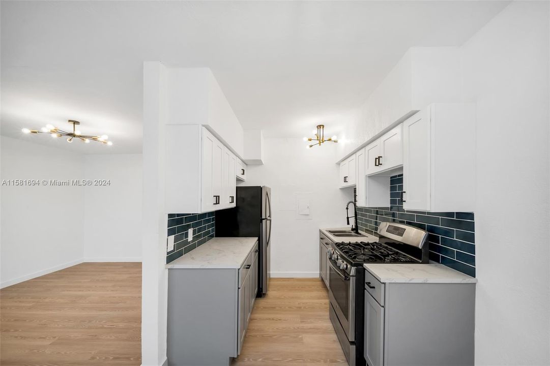 For Rent: $2,200 (1 beds, 1 baths, 775 Square Feet)