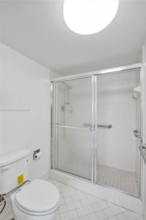 待售: $255,000 (2 贝兹, 2 浴室, 1364 平方英尺)