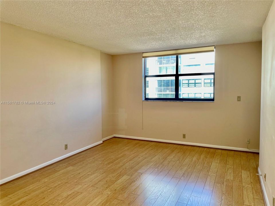 For Rent: $4,875 (2 beds, 2 baths, 1435 Square Feet)