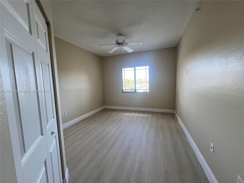For Rent: $2,300 (1 beds, 1 baths, 819 Square Feet)