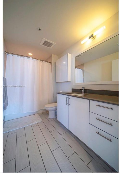 For Rent: $4,250 (2 beds, 2 baths, 1274 Square Feet)