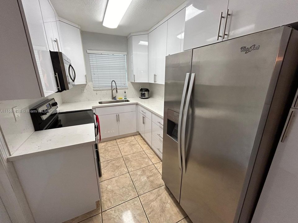 Active With Contract: $3,450 (4 beds, 2 baths, 1216 Square Feet)
