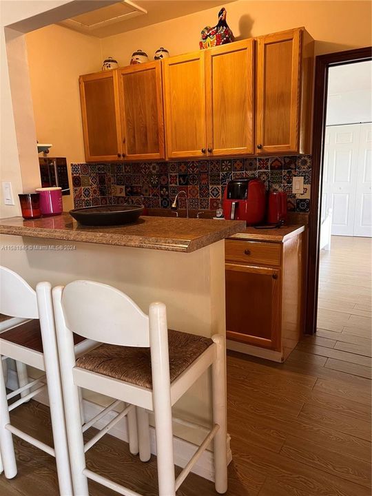 For Rent: $2,500 (2 beds, 1 baths, 2906 Square Feet)