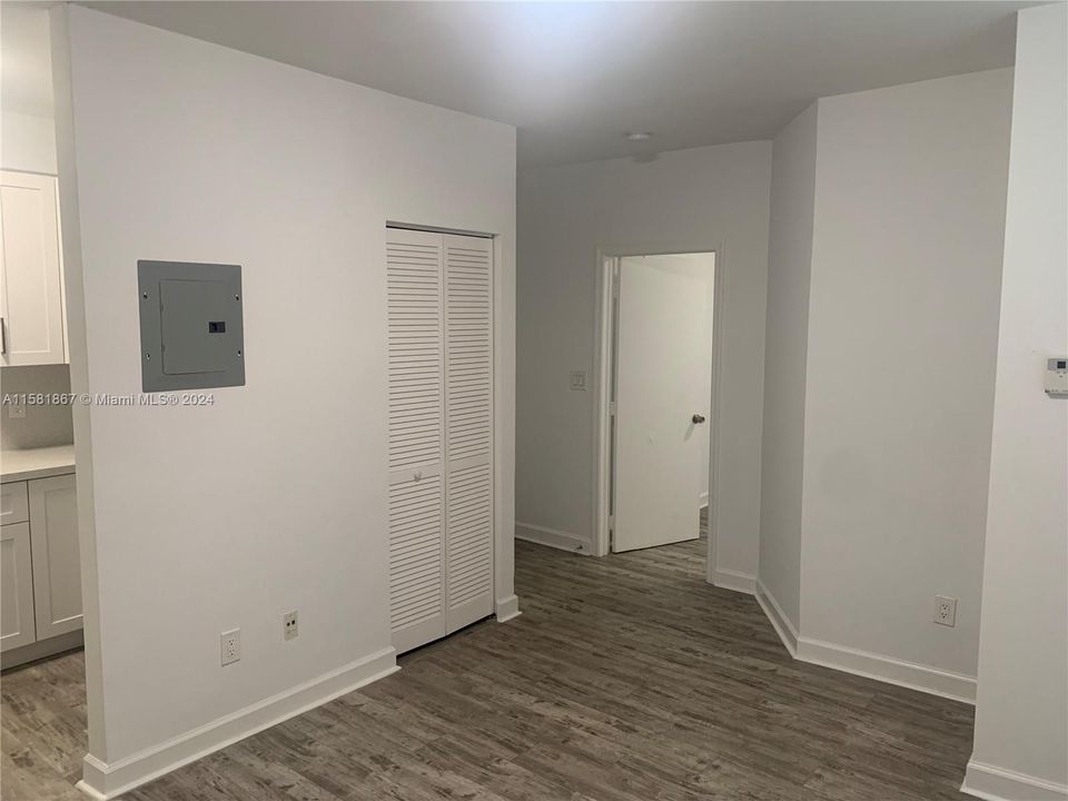 For Rent: $2,000 (1 beds, 1 baths, 585 Square Feet)