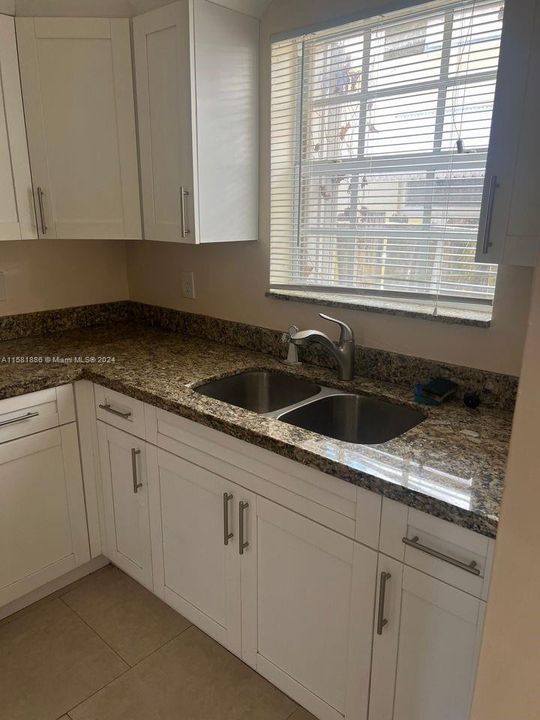For Rent: $2,650 (3 beds, 1 baths, 1031 Square Feet)