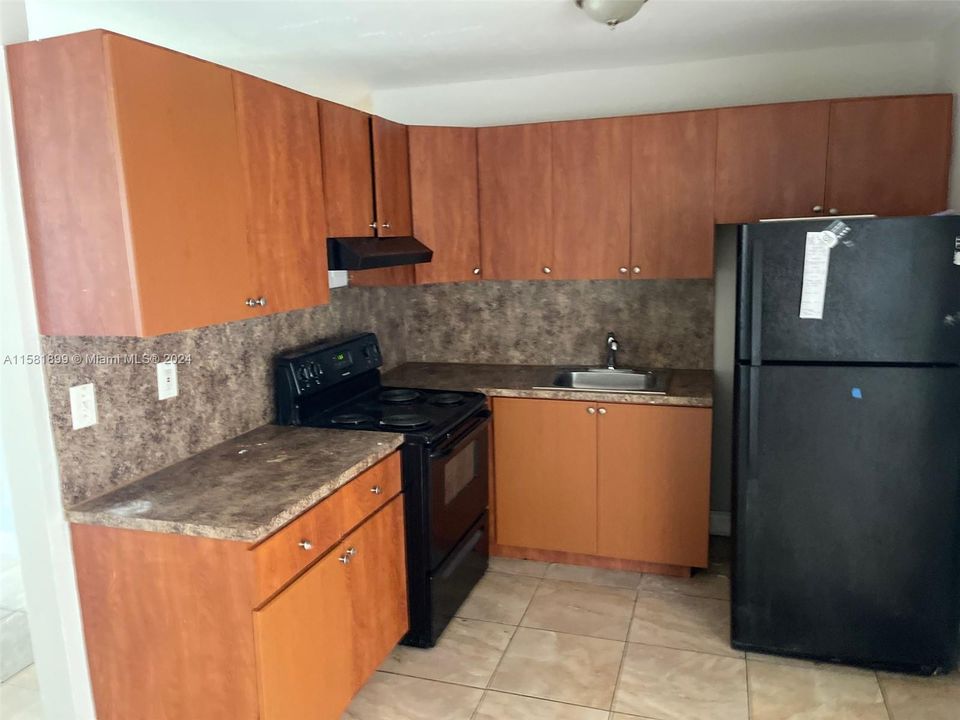 For Sale: $389,900 (3 beds, 1 baths, 1410 Square Feet)
